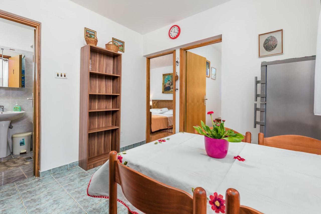 Apartmani Strott Pinezići エクステリア 写真